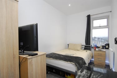 4 bed house, North Road East, North Hill, Plymouth, PL46AN - Image 8